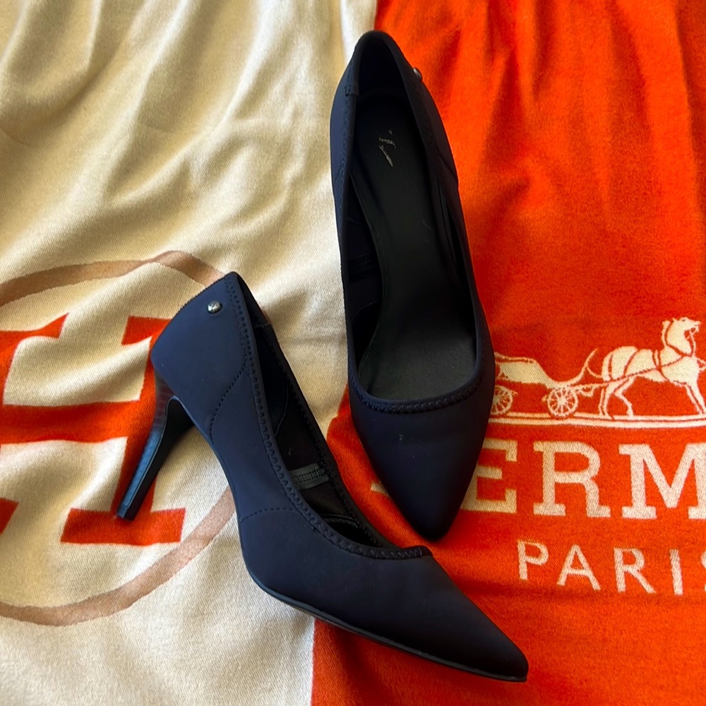 Simply Vera black heels. Size 7 black.